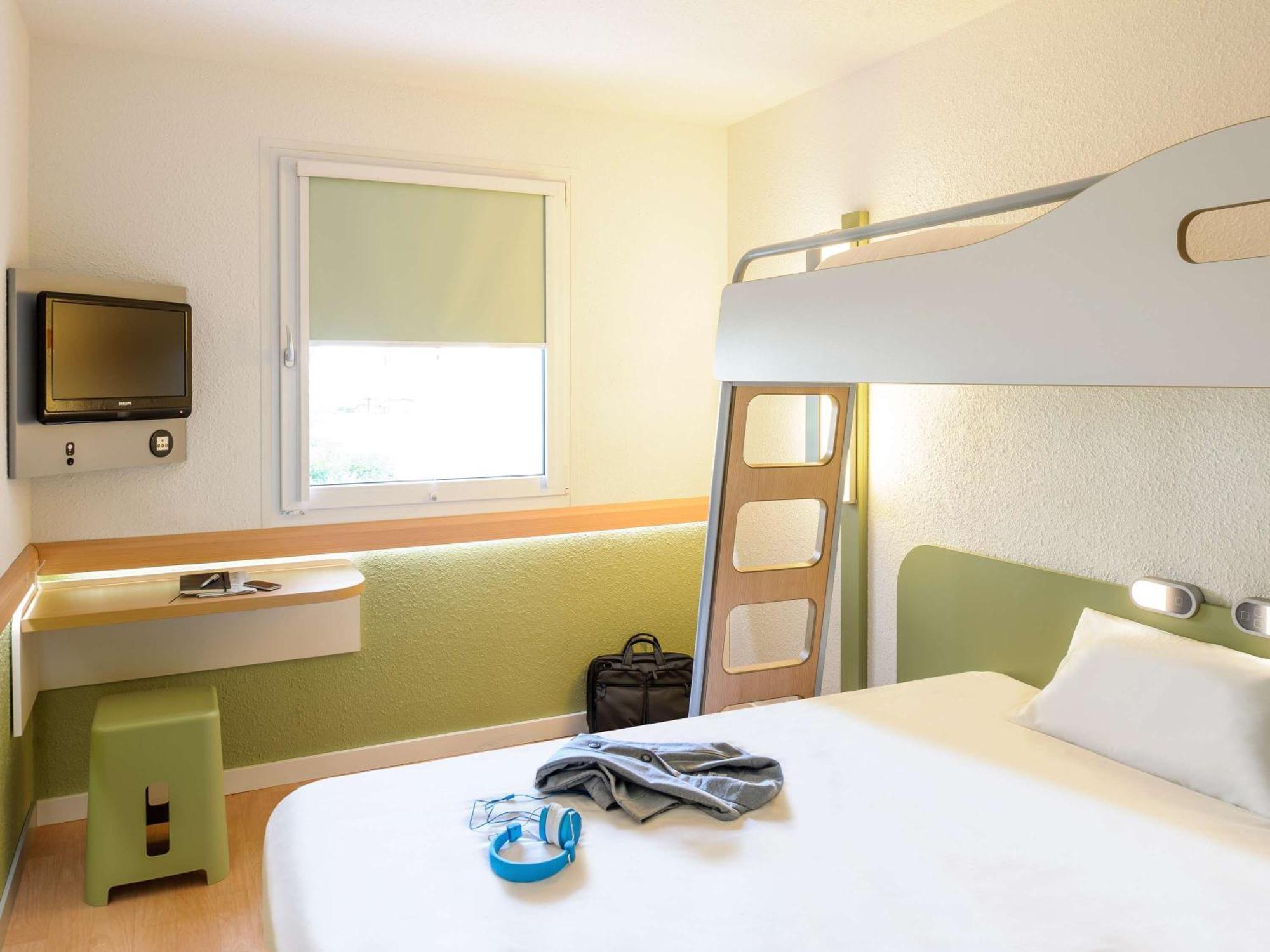 Ibis Budget Roye Роа Екстериор снимка