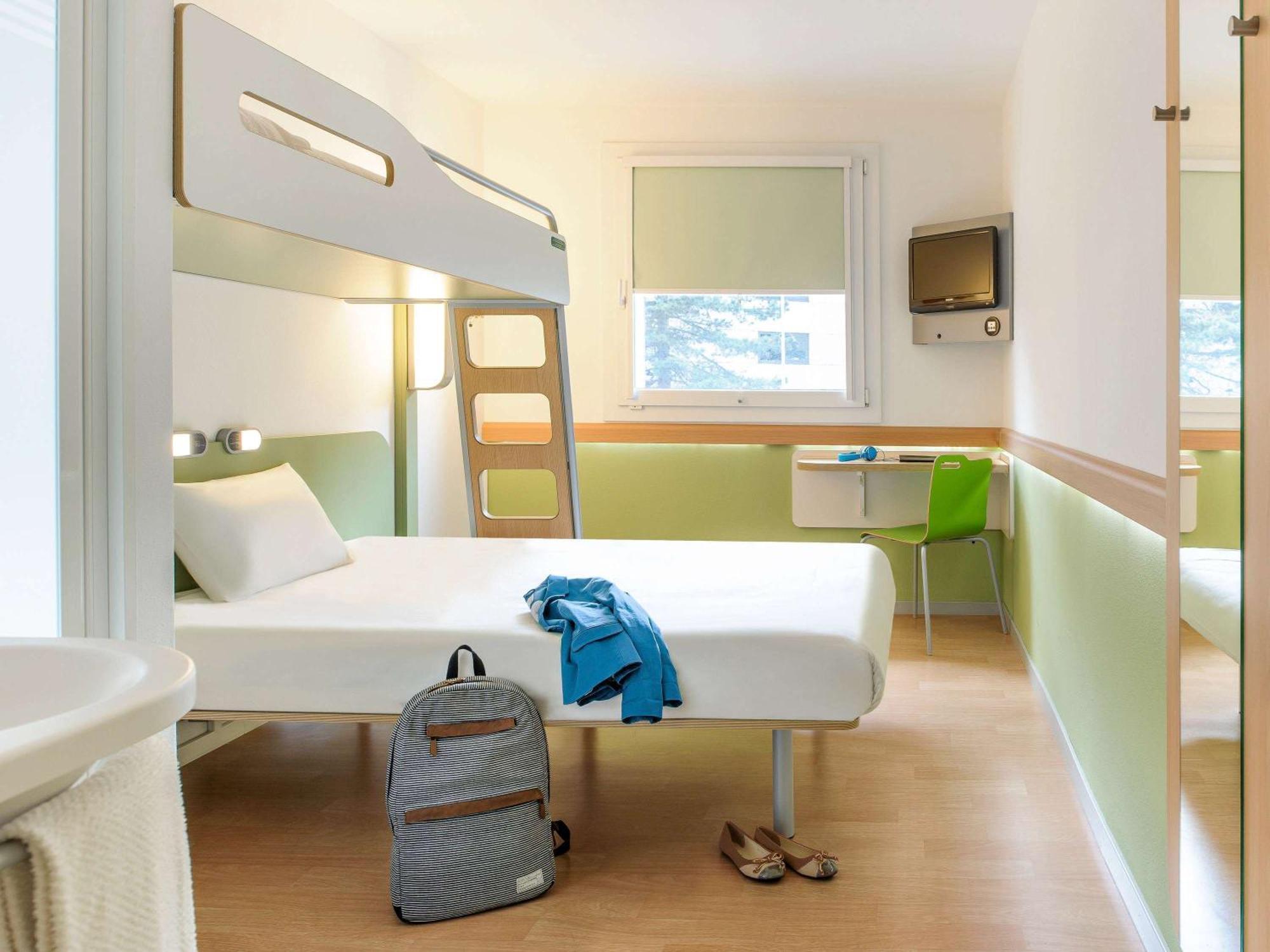 Ibis Budget Roye Роа Екстериор снимка